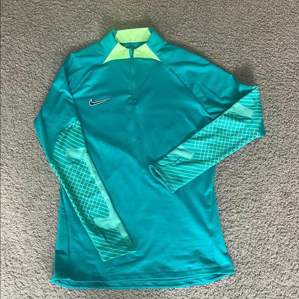 Nike Dri-Fit Womens M Strike Drill Shirt Soccer Top 1/4 Zip Green Slim Fit